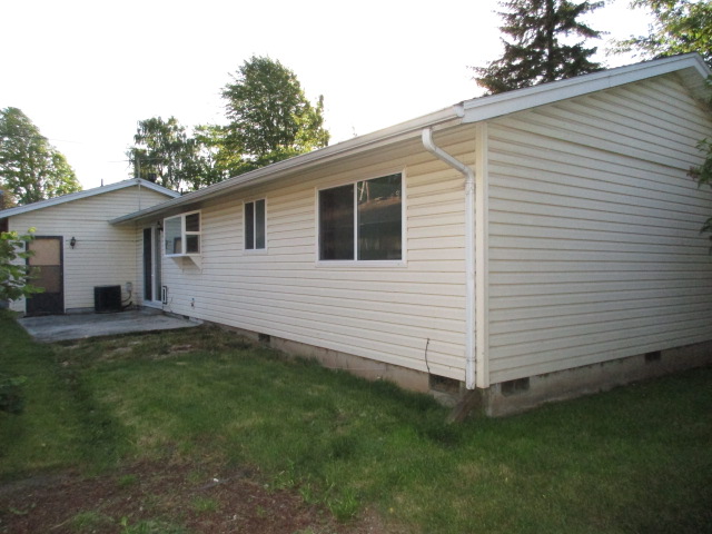 10035 N Ivanhoe StPortland, OR, 97203Multnomah County