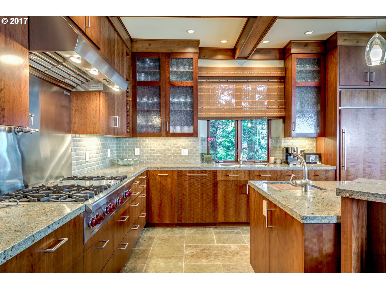 1525 NE MARINE DR, Portland, OR 97211