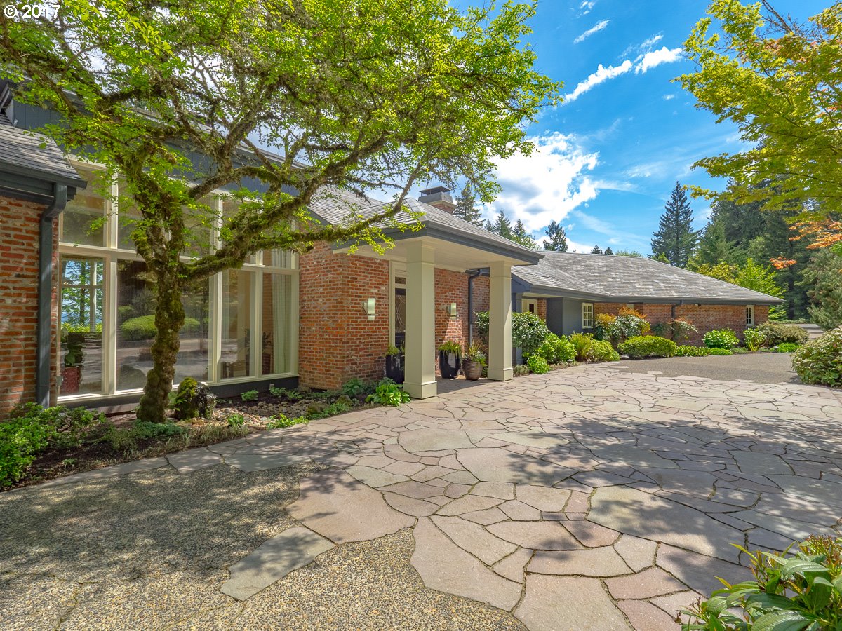 11728 SW SUMMERVILLE AVE, Portland, OR 97219