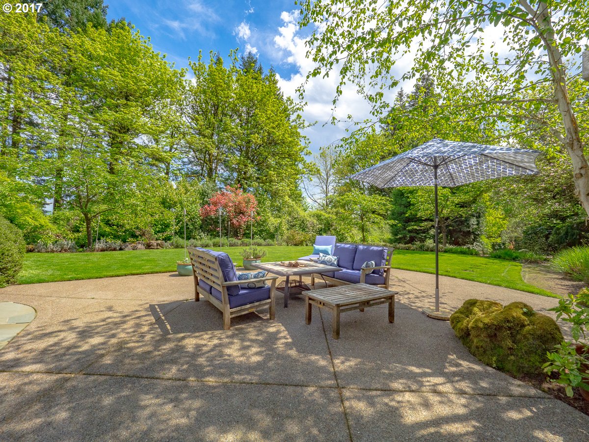 11728 SW SUMMERVILLE AVE, Portland, OR 97219