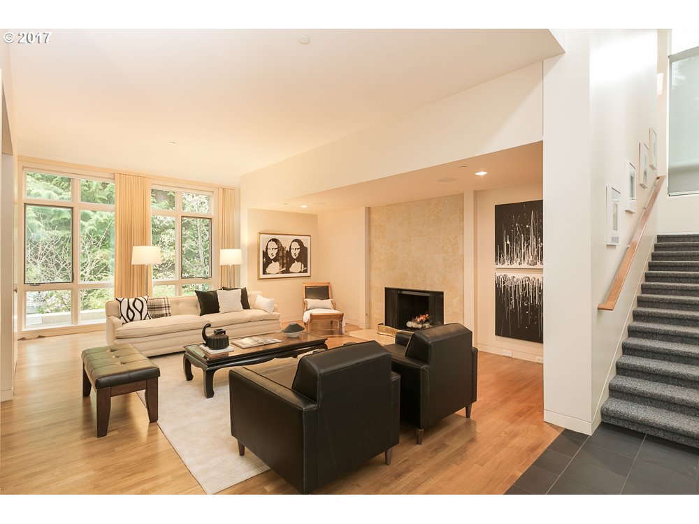 6316 SW Thomas RD, Portland, OR 97221
