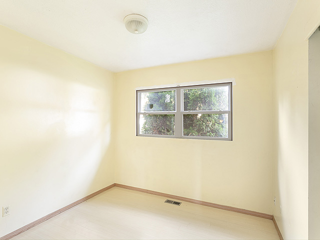 14642 SE Lincoln StPortland, OR, 97233Multnomah County
