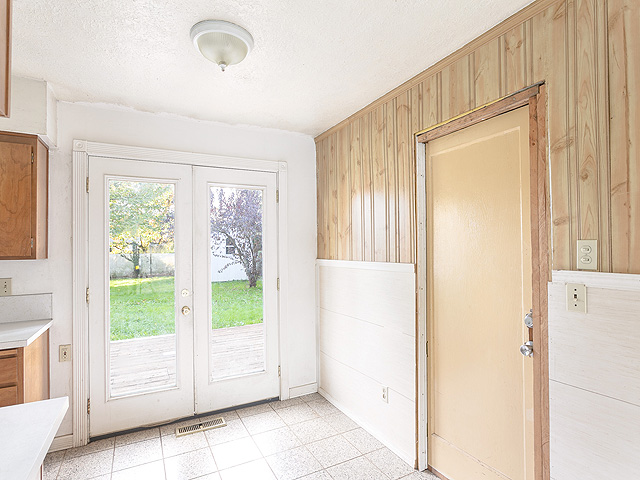 14642 SE Lincoln StPortland, OR, 97233Multnomah County