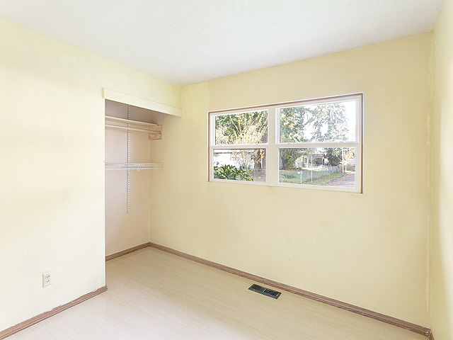 14642 SE Lincoln StPortland, OR, 97233Multnomah County