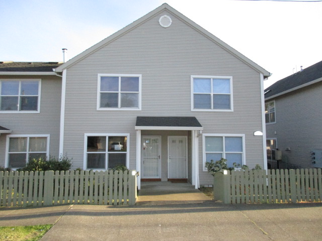 14142 E Burnside St Unit #2Portland, OR, 97233Multnomah County