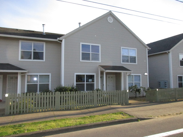 14142 E Burnside St Unit #2Portland, OR, 97233Multnomah County