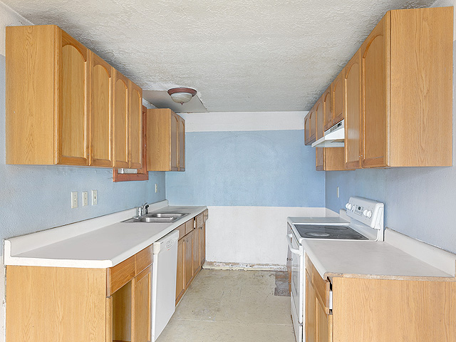 10206 SE Steele StPortland, OR, 97266Multnomah County