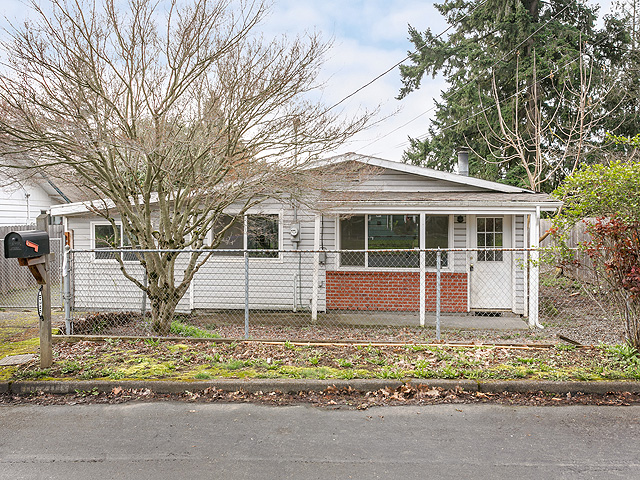 10206 SE Steele StPortland, OR, 97266Multnomah County