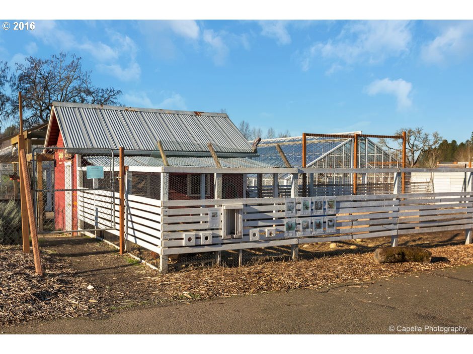 3937 COUSTEAU DR SE, Salem, OR 97302