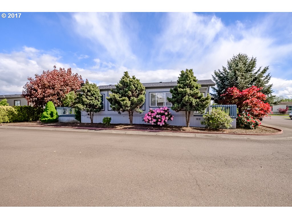 2151 THREE LAKES RD SE 93, Albany, OR 97322