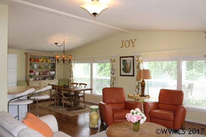300Western St SE, Albany, OR 97322