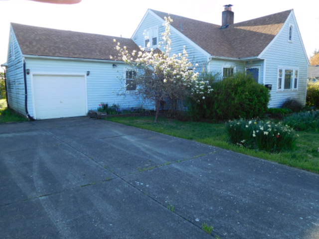 128 NW Lange StDallas, OR, 97338Polk County