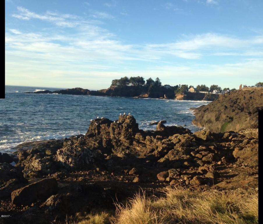 T/L 1900 Creek Side, Depoe Bay, OR 97341