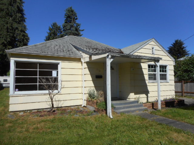712 Walnut StLebanon, OR, 97355Linn County