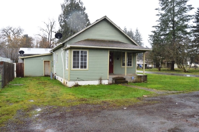 312 SE Ivy StMill City, OR, 97360Linn County