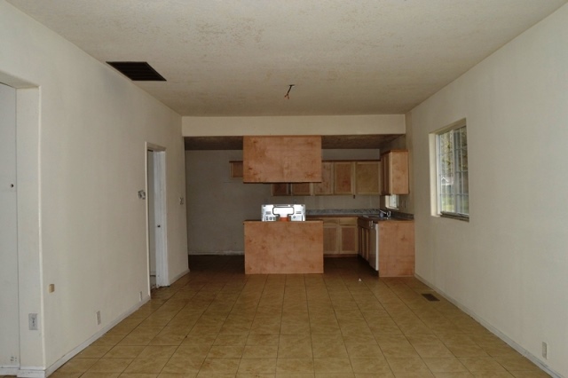 312 SE Ivy StMill City, OR, 97360Linn County