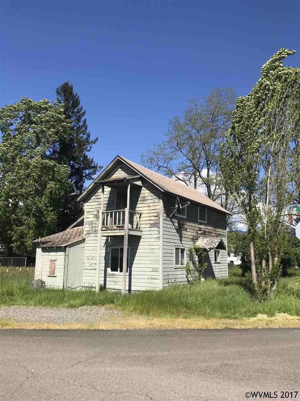 339 SW Cedar St, Mill City, OR 97360