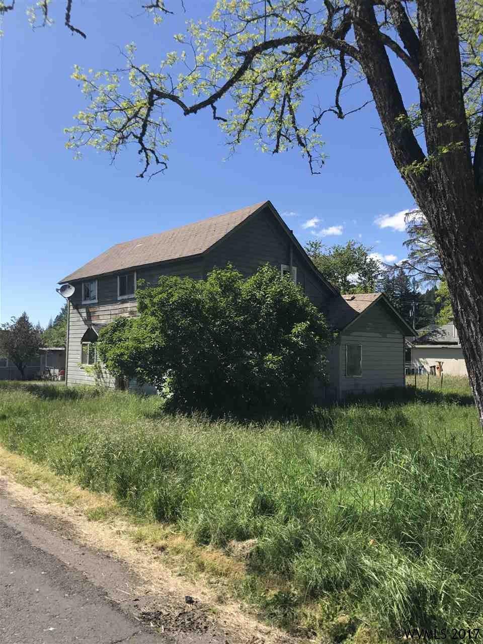 339 SW Cedar St, Mill City, OR 97360