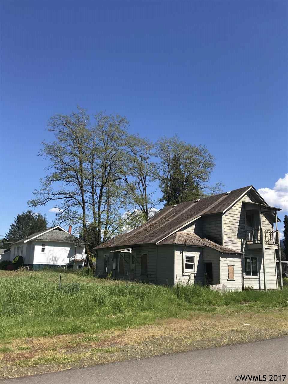 339 SW Cedar St, Mill City, OR 97360