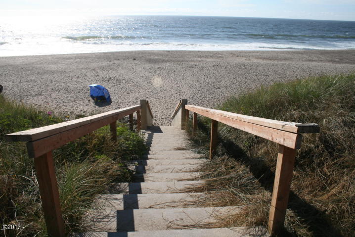Lot #121 El Prado, Lincoln City, OR 97367
