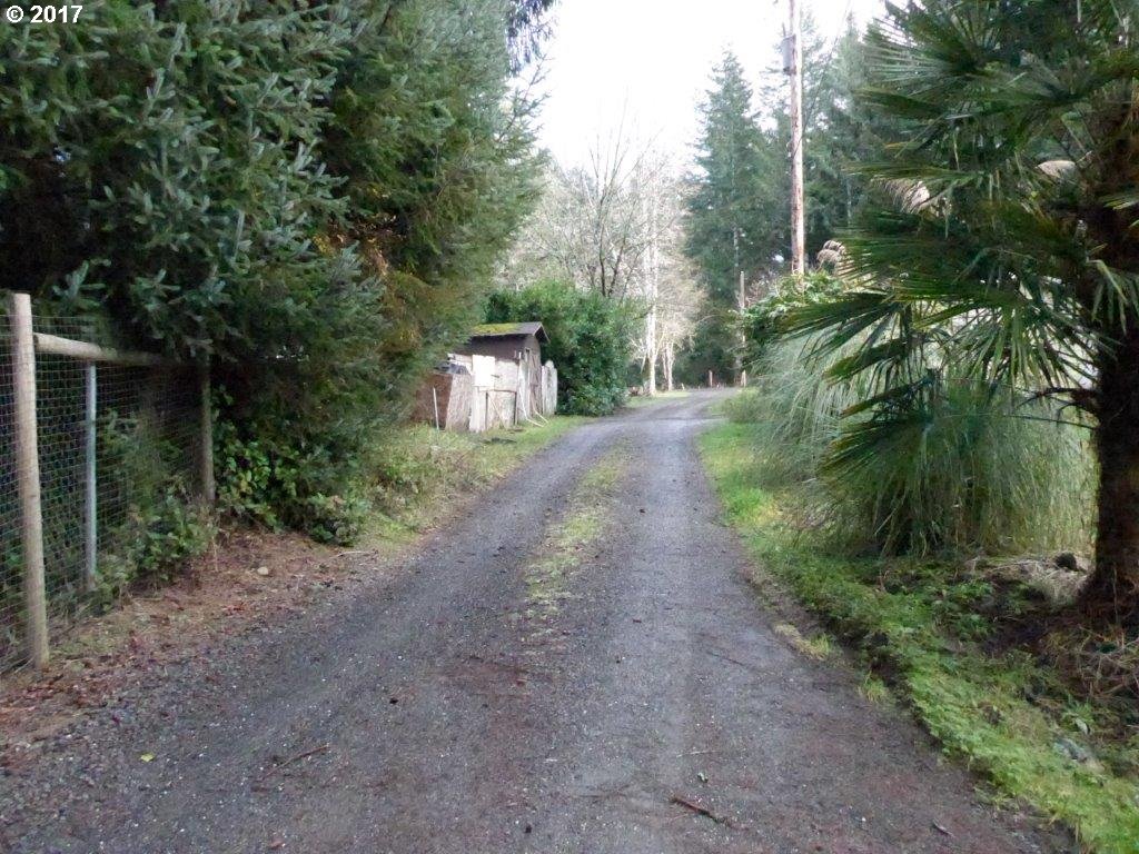 36 N HOBBY CT, Otis, OR 97368