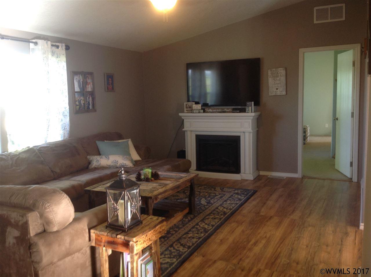 255Greenwood Rd N, Rickreall, OR 97371