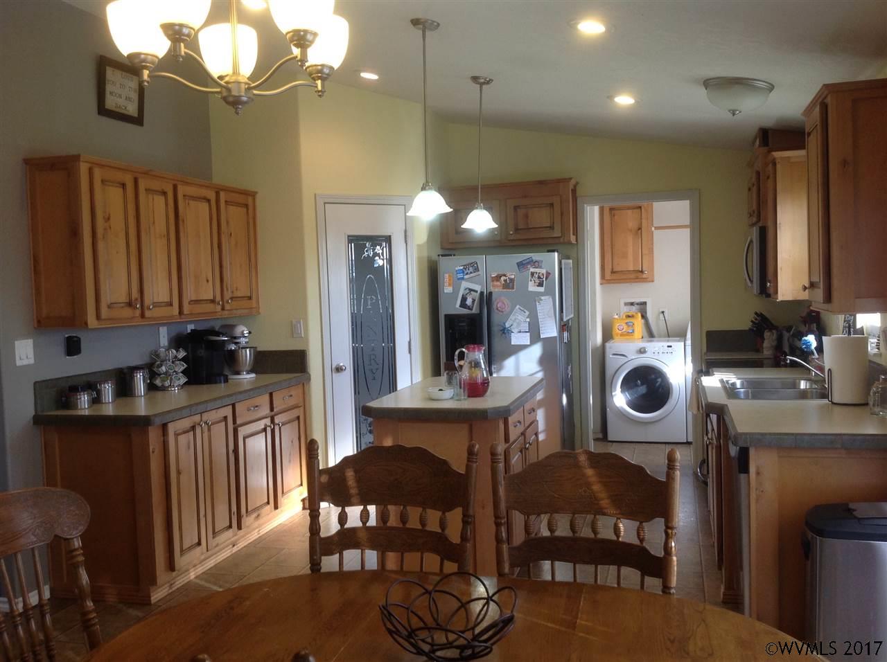255Greenwood Rd N, Rickreall, OR 97371