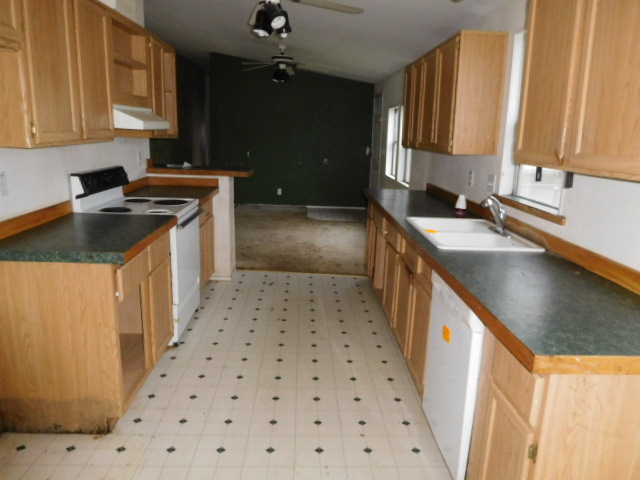 1015 Oak St #18Silverton, OR, 97381Marion County
