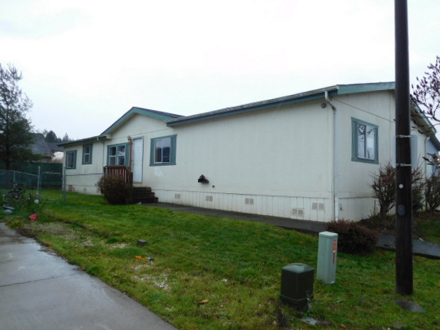 1015 Oak St #18Silverton, OR, 97381Marion County