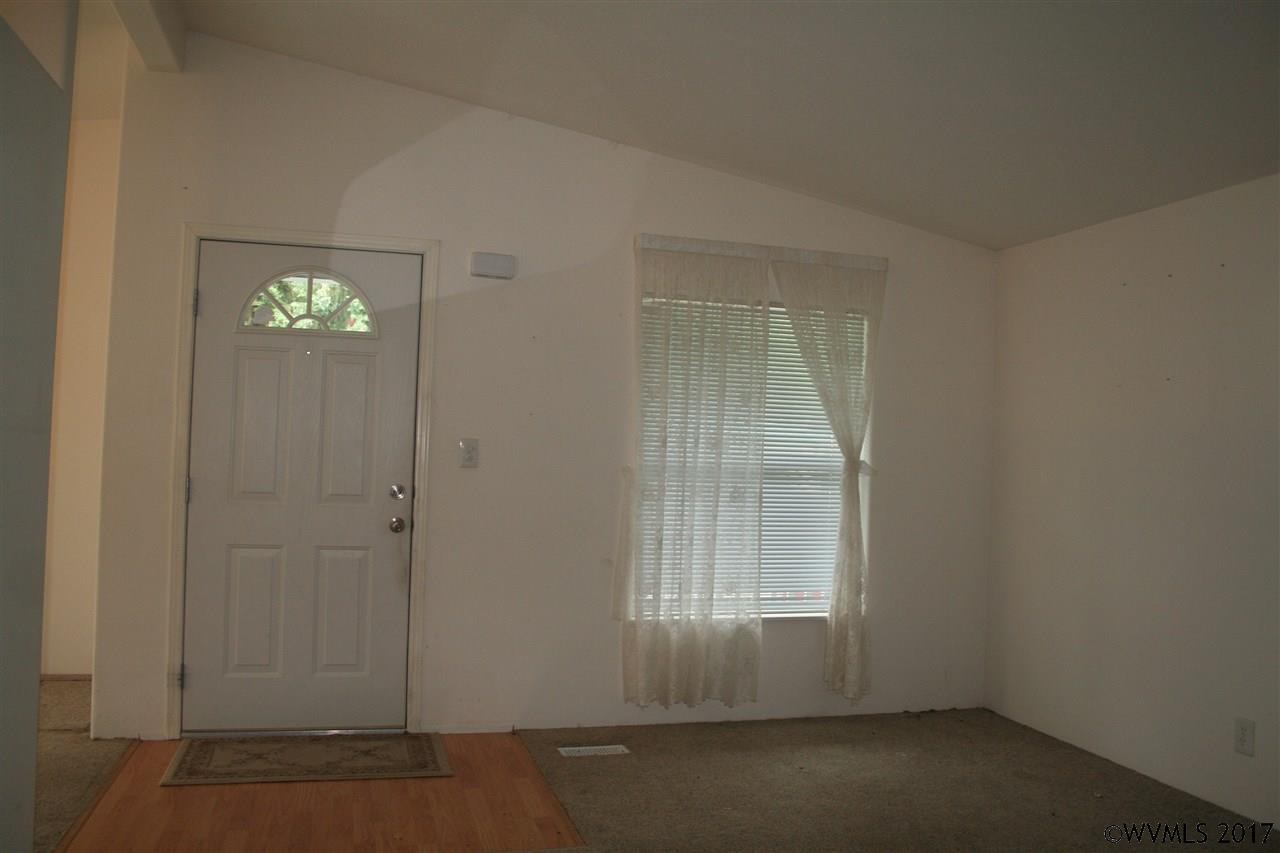 1307 S Water  St, Silverton, OR 97381