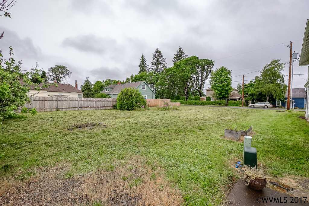 9607th  Av, Sweet Home, OR 97386