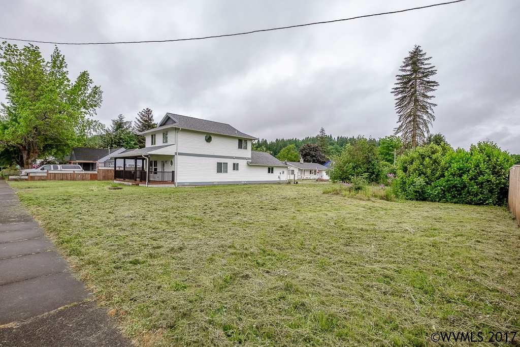 9607th  Av, Sweet Home, OR 97386