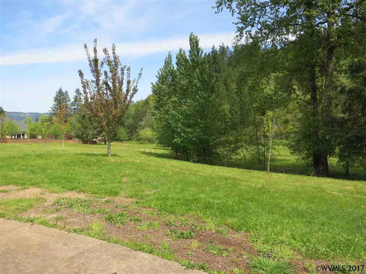 301Taylor Creek, Sweet Home, OR 97386