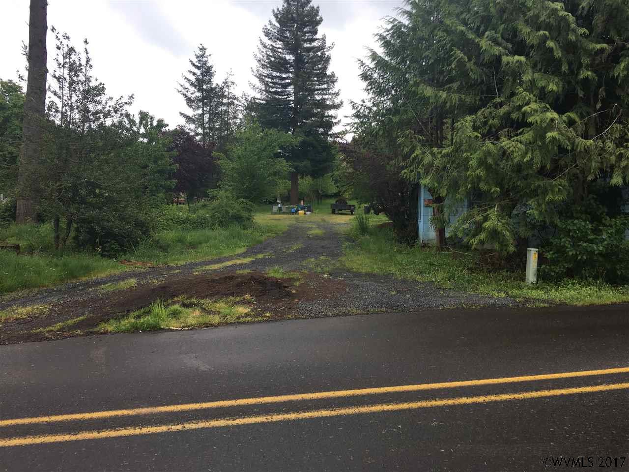 845Alder St, Sweet Home, OR 97386