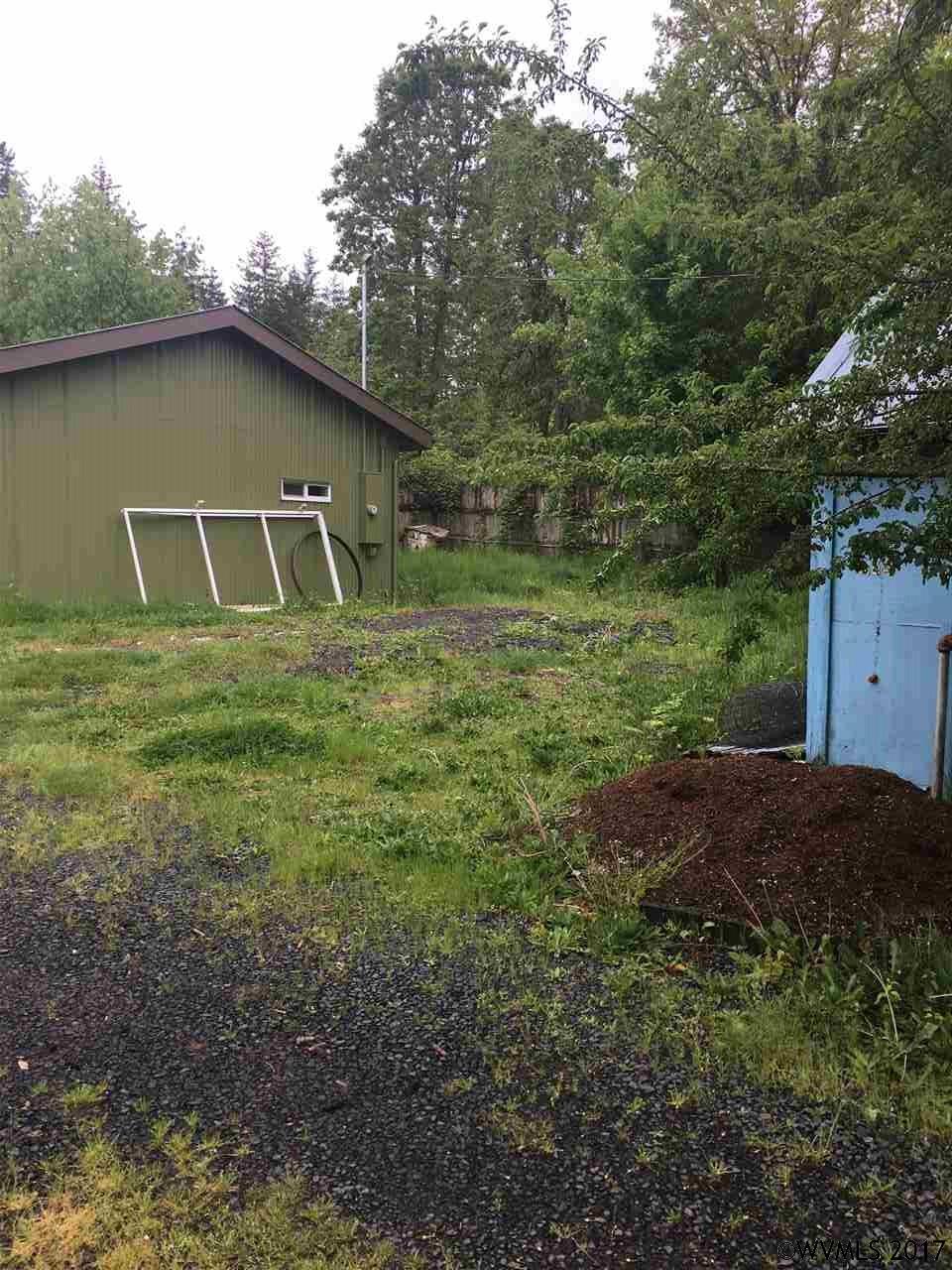 845Alder St, Sweet Home, OR 97386