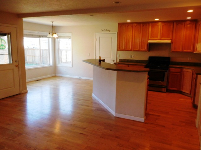 7490 Feather Ct SETurner, OR, 97392Marion County