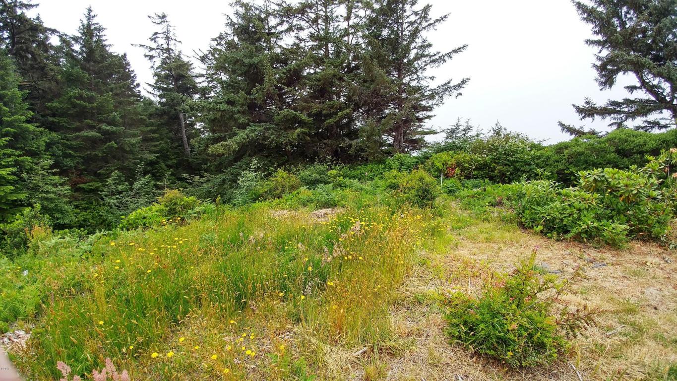 2722 NW Seafarer, Waldport, OR 97394