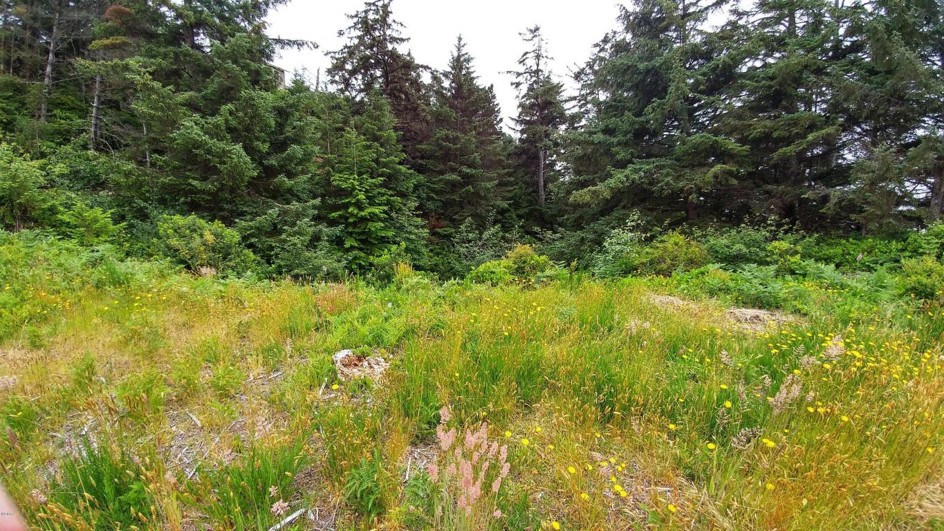 2722 NW Seafarer, Waldport, OR 97394