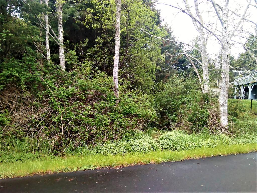 1540 SW Ocean, Waldport, OR 97394