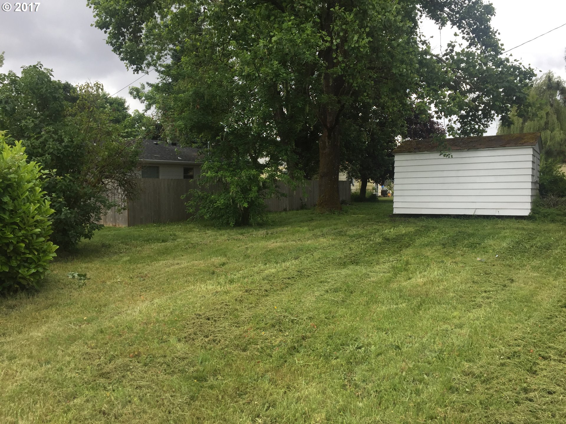 Barger DR, Eugene, OR 97402