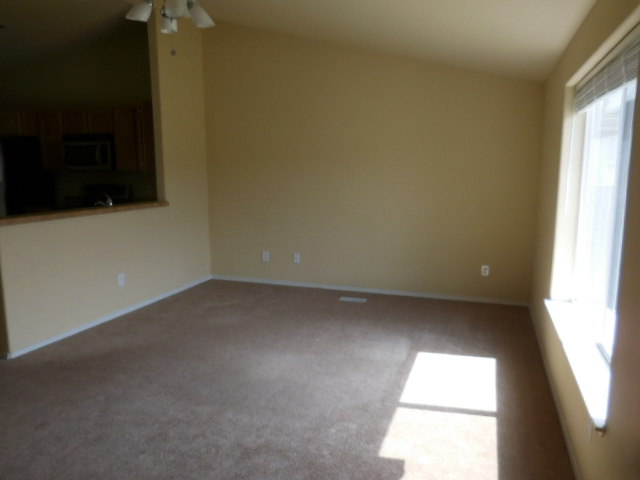 5321 Golden Eagle DrEugene, OR, 97402Lane County