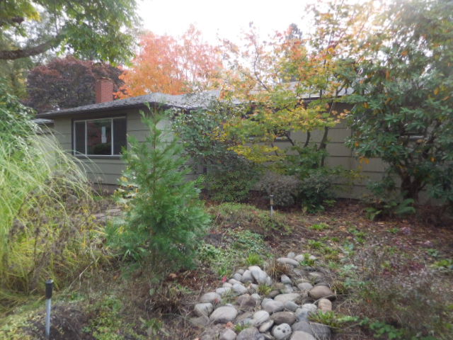 152 Hatton Ave EEugene, OR, 97404Lane County