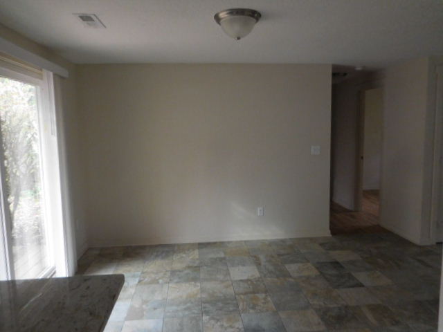 152 Hatton Ave EEugene, OR, 97404Lane County