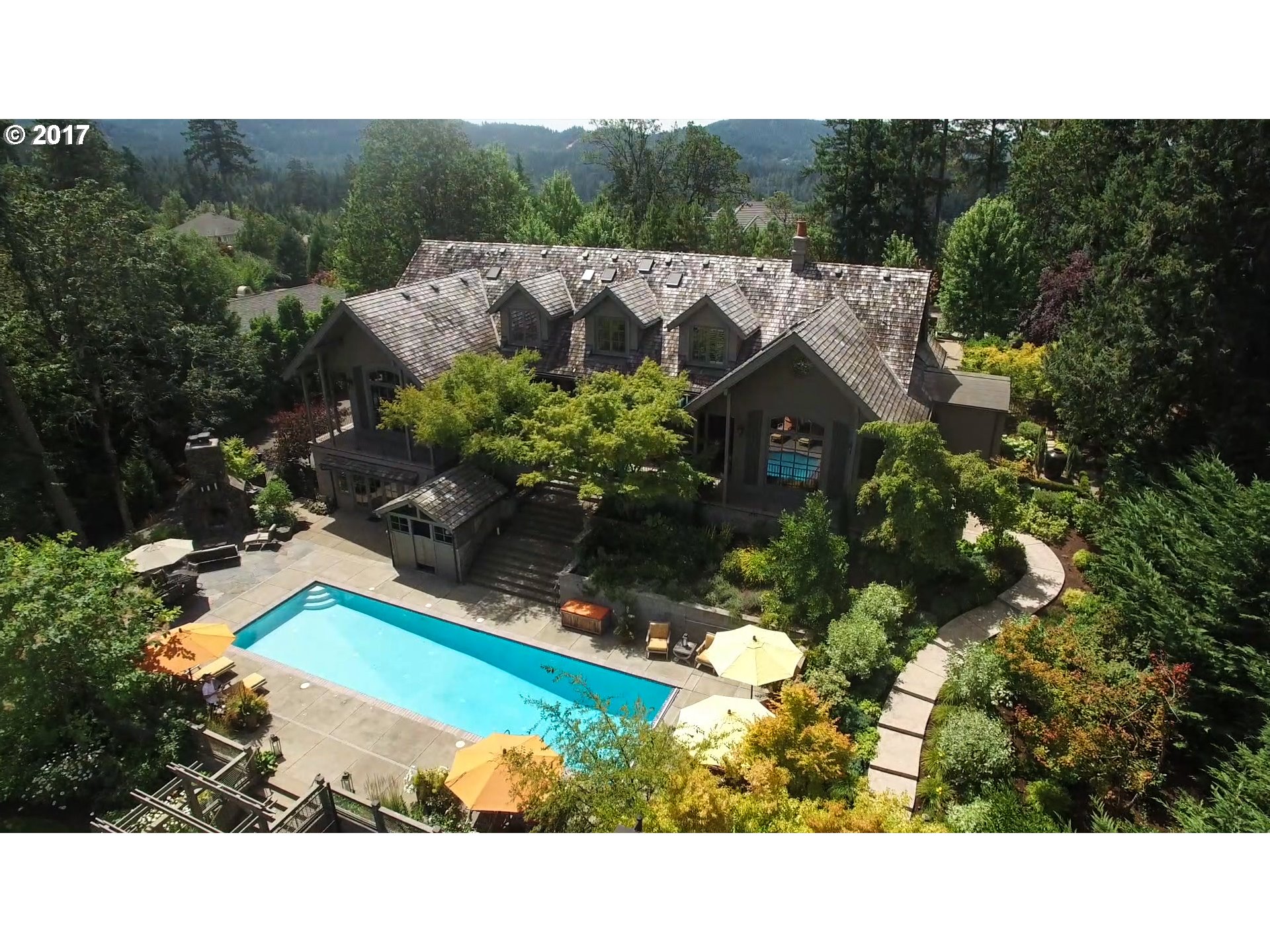 4255 SPRING BLVD, Eugene, OR 97405