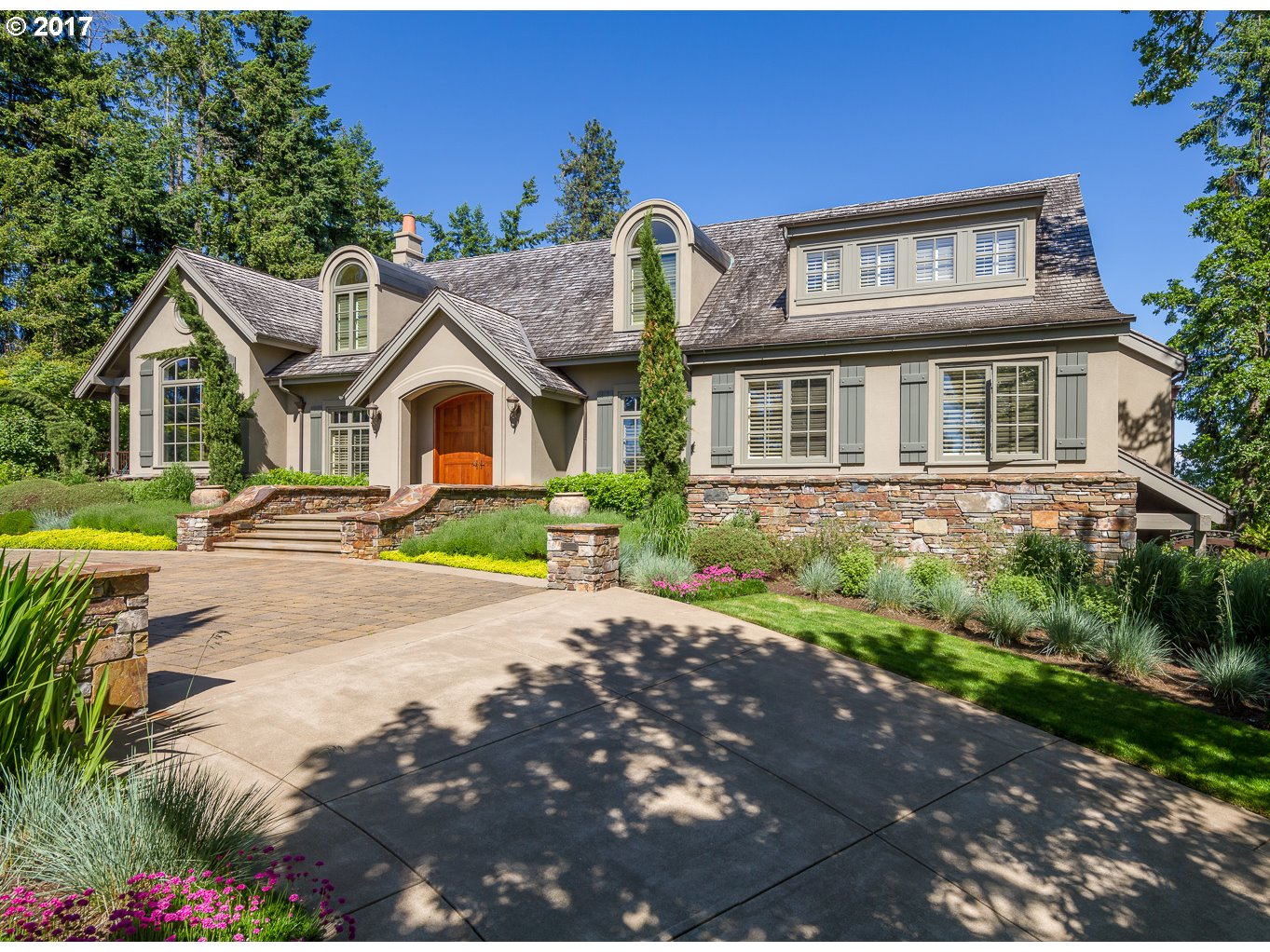 4255 SPRING BLVD, Eugene, OR 97405