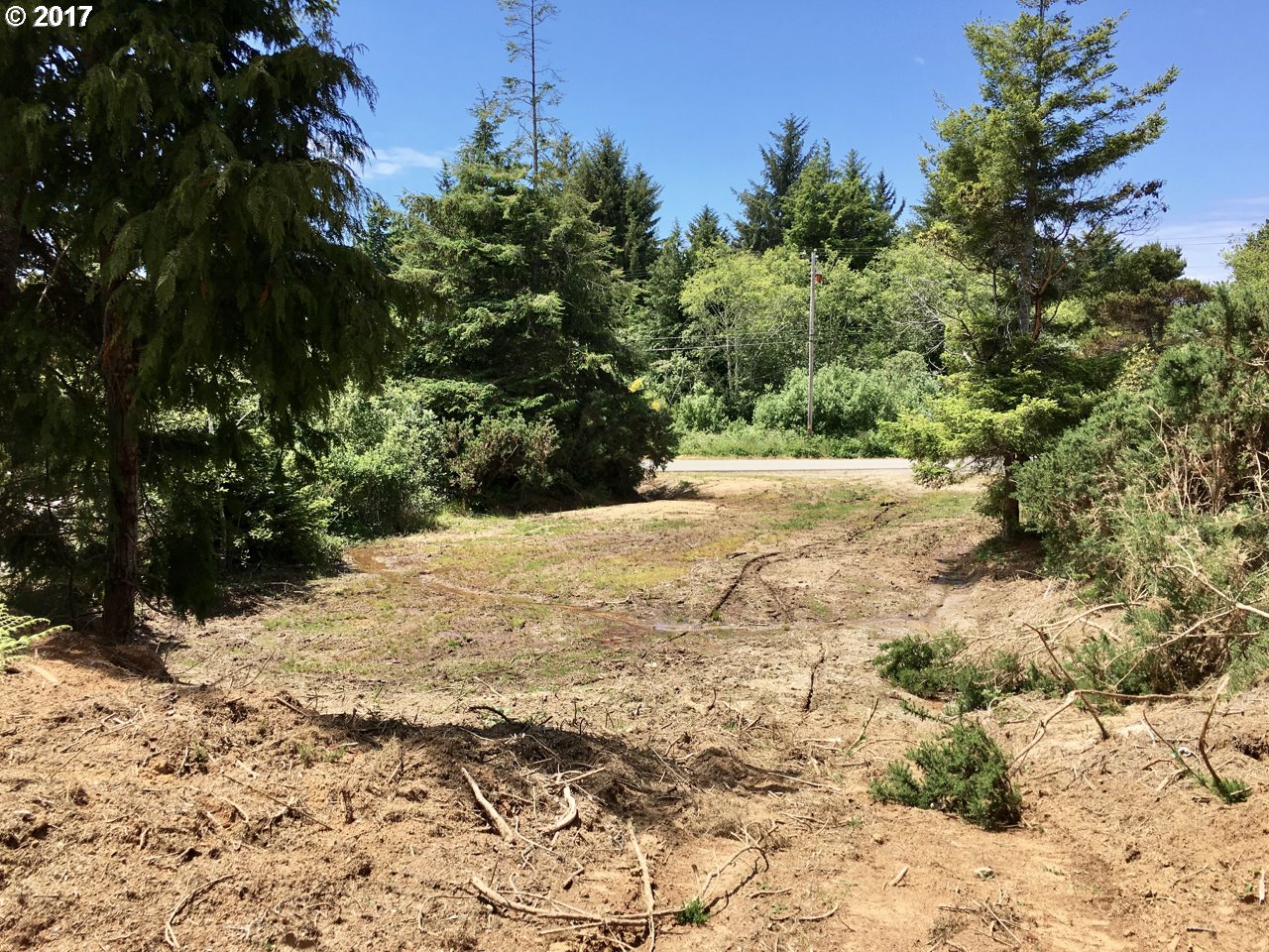 OHIO ST SE 1400, Bandon, OR 97411