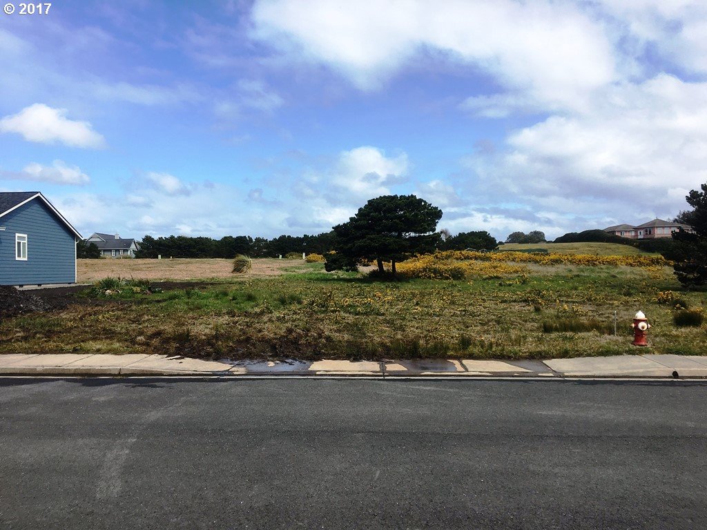 3123 PERIWINKLE Lot 10 LN SW 10, Bandon, OR 97411