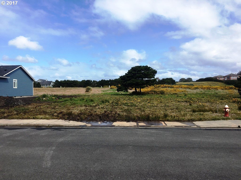 3123 PERIWINKLE Lot 10 LN SW 10, Bandon, OR 97411