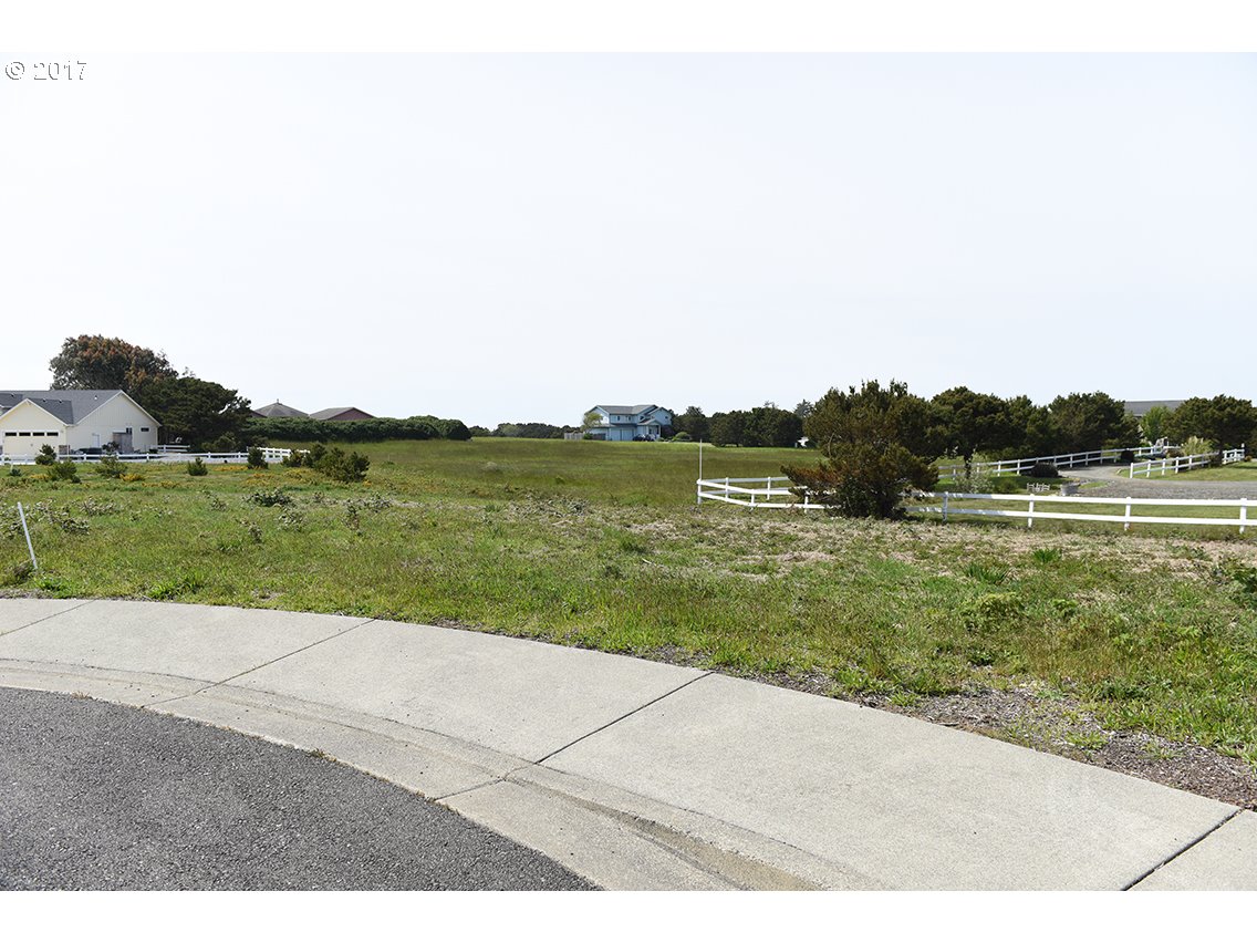 Hailey Lane, Bandon, OR 97411