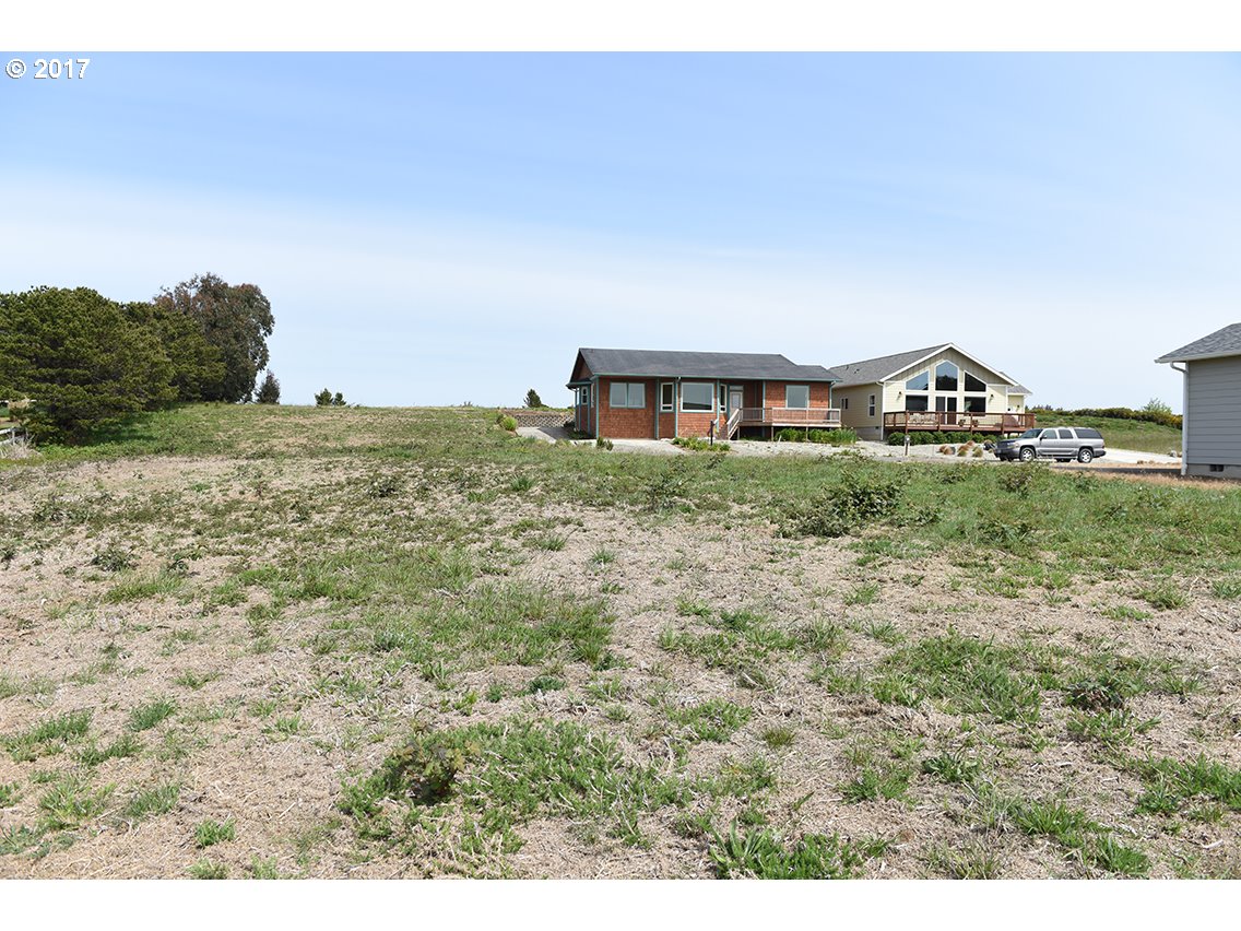 Hailey Lane, Bandon, OR 97411